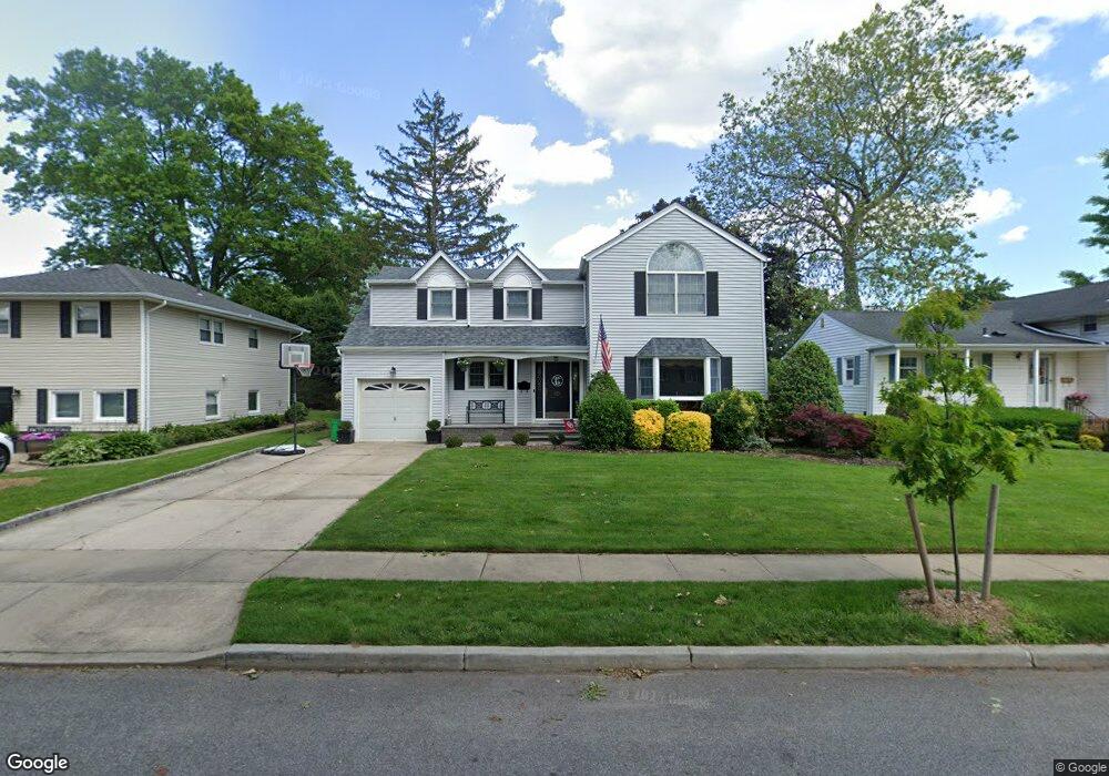 37 Maple St, Garden City, NY 11530 - photo 1