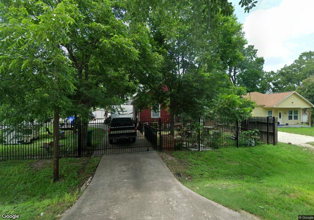 992 Reverend b j Lewis Dr, Houston, TX 77088 - photo 1