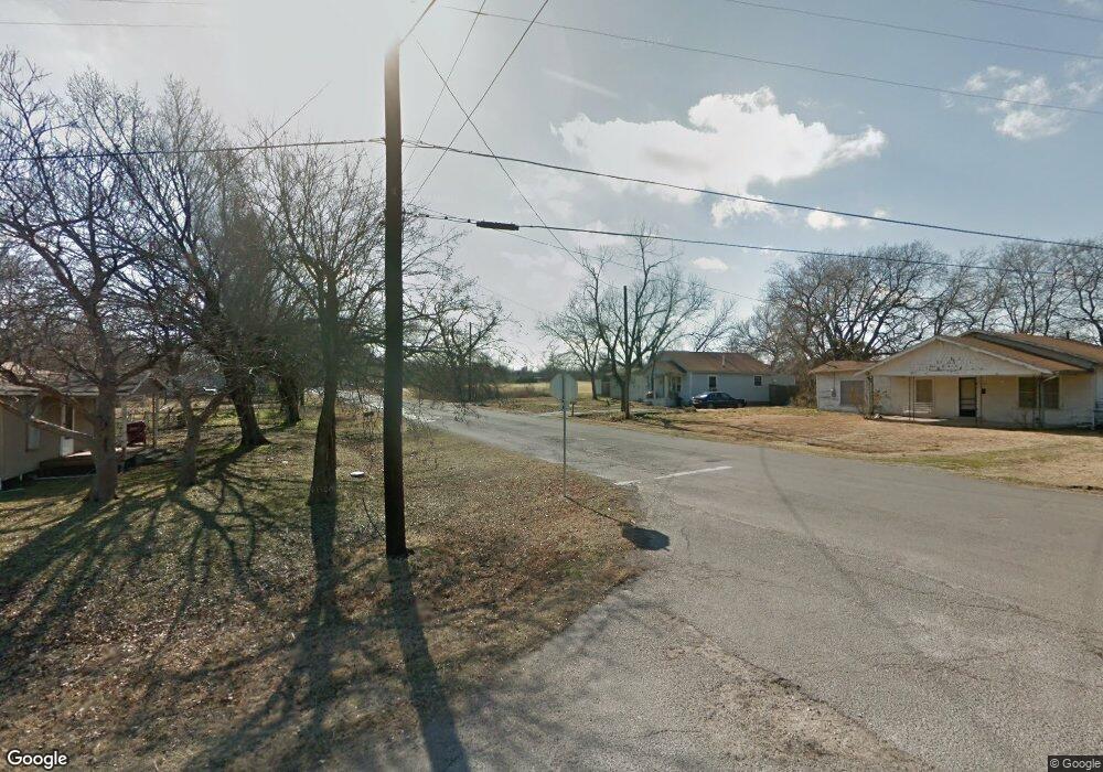 505 Lee St, Bonham, TX 75418 - photo 1