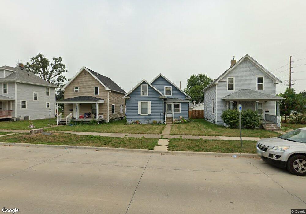 1110 B Ave NW, Cedar Rapids, IA 52405 - photo 1