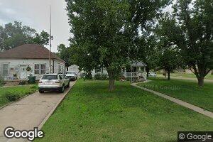 627 W 7th St, Larned, KS 67550