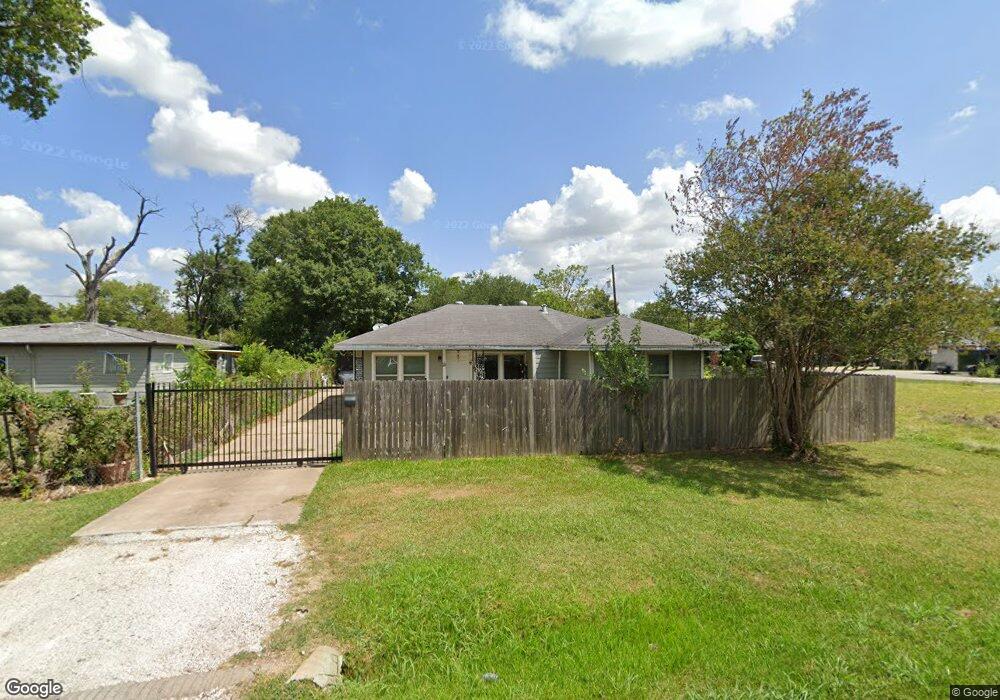 13521 Indianapolis St, Houston, TX 77015 - photo 1