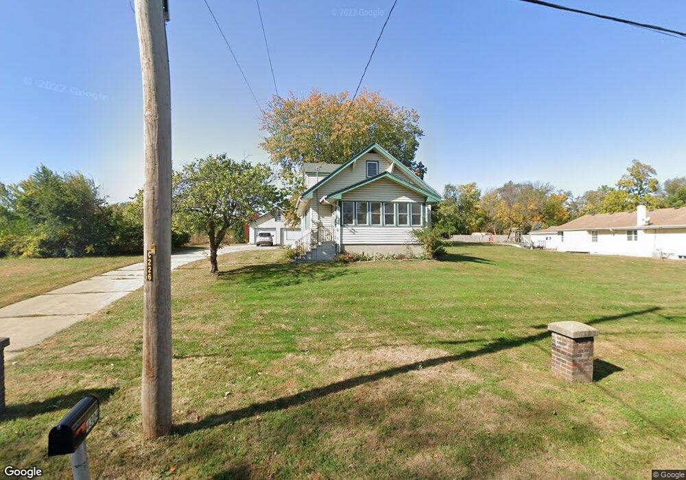 4304 NE 8th St, Des Moines, IA 50313 - photo 1