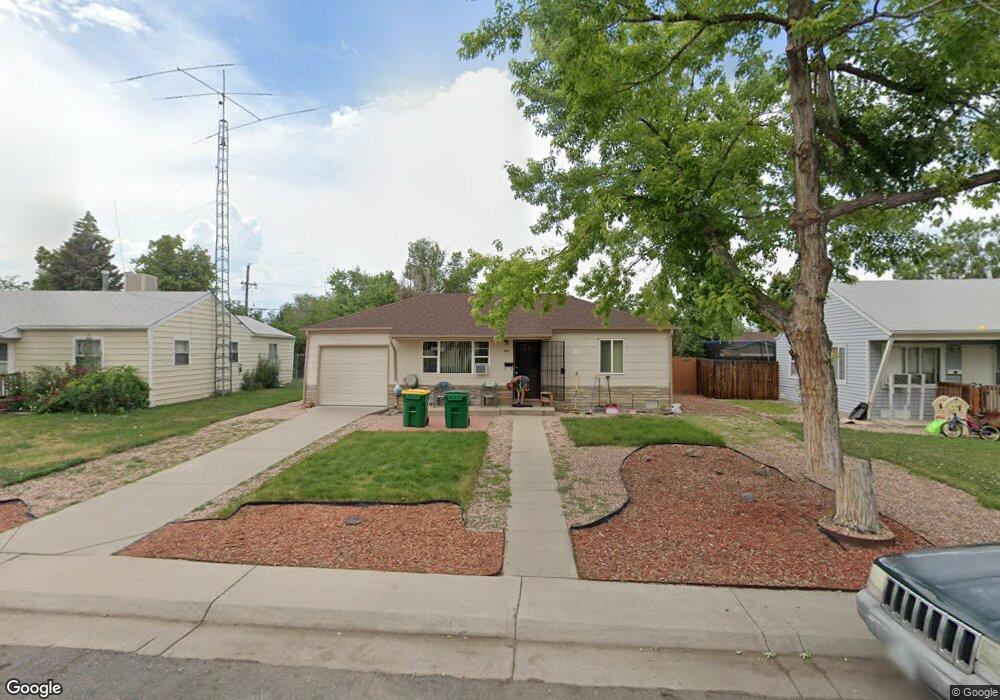 805 Macon St, Aurora, CO 80010 - photo 1