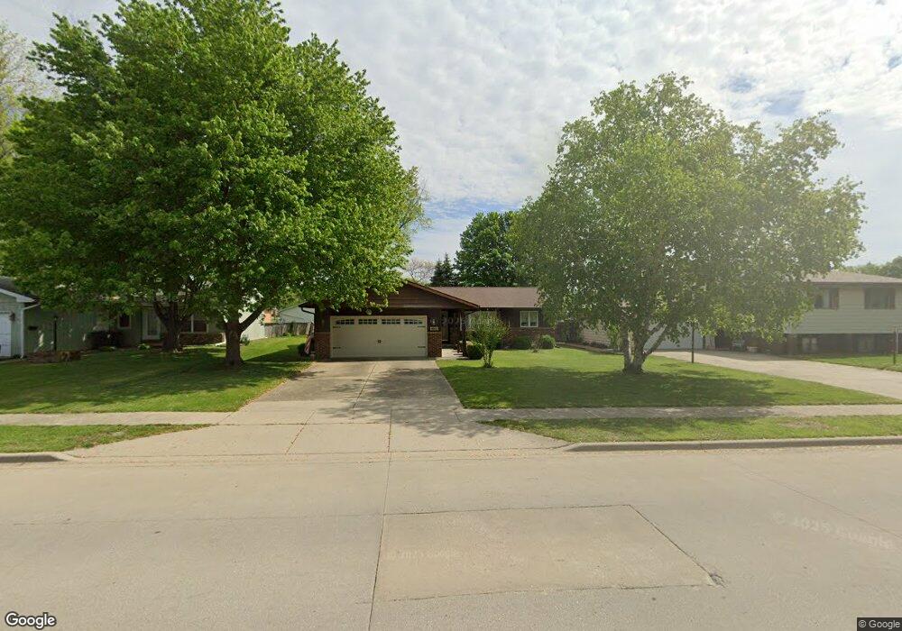 1650 Pulaski St, Lincoln, IL 62656 - photo 1