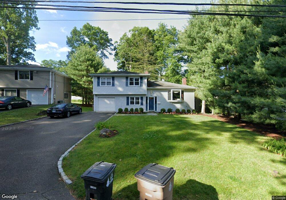 66 Fawn Dr, Stamford, CT 06905 - photo 1