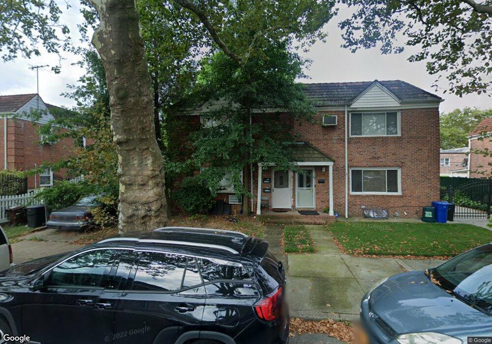 7524 198th St, Fresh Meadows, NY 11366 - photo 1