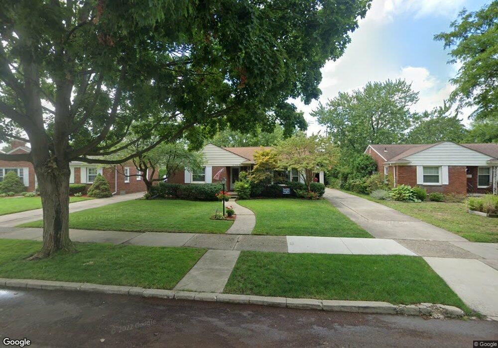 1025 Somerset Ave, Grosse Pointe Park, MI 48230 - photo 1