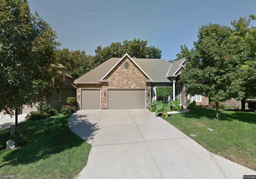 8443 Pflumm Cir, Lenexa, KS 66215 - photo 1