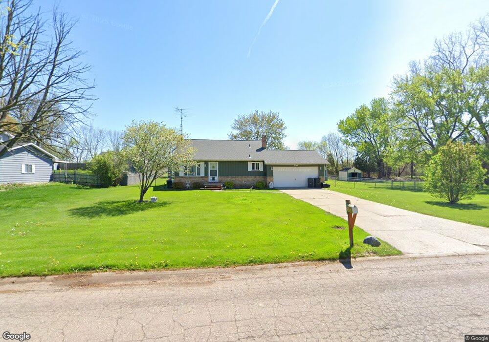 1147 Stonehenge Rd, Flint, MI 48532 - photo 1