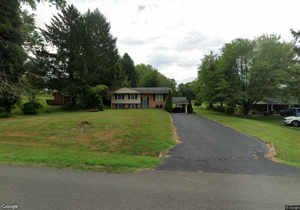 569 Foxcroft Rd, Warrenton, VA 20186 - photo 1