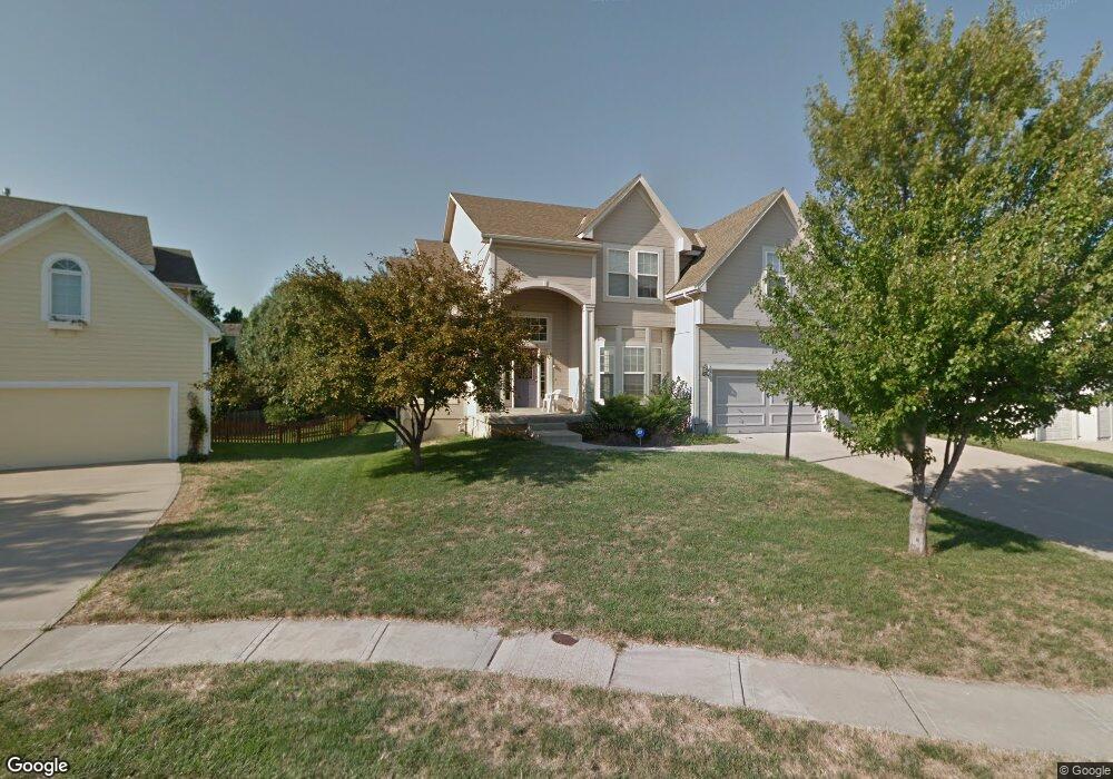 6111 Acuff St, Shawnee, KS 66216 - photo 1