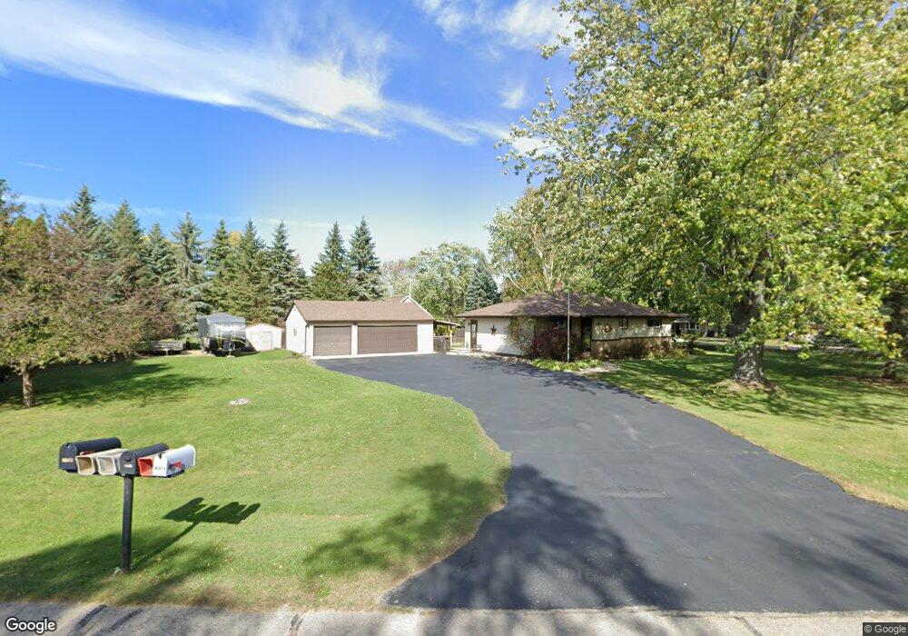 W2676 Saratoga Dr, Appleton, WI 54915 - photo 1