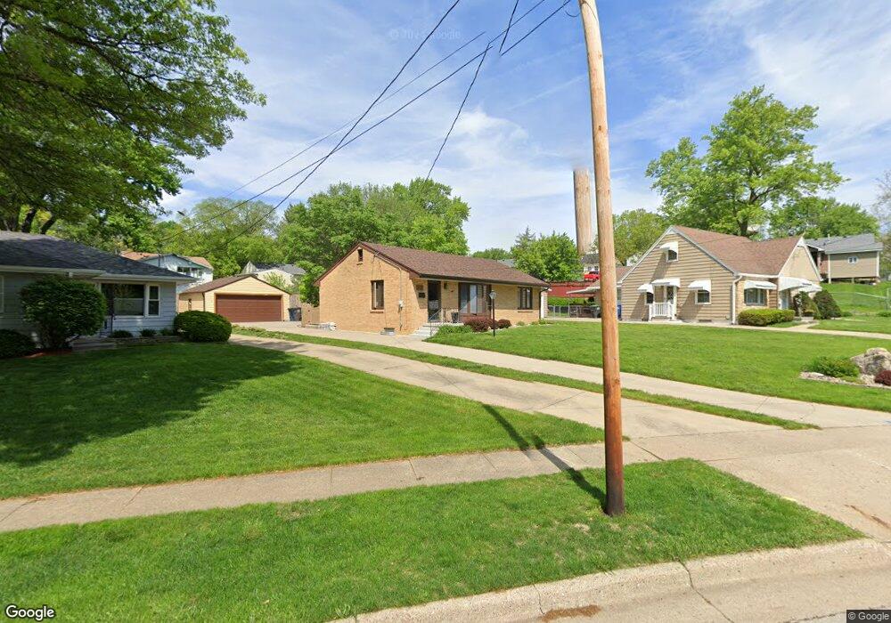 1426 Cummins Pkwy, Des Moines, IA 50311 - photo 1