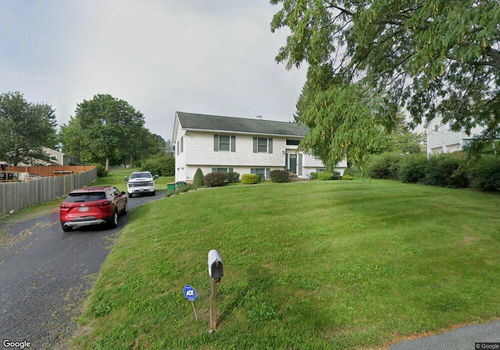 138 Riverview Dr, Fishkill, NY 12524 - photo 1