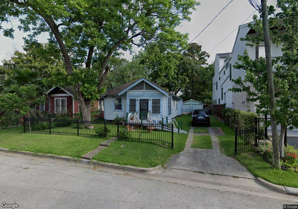 619 E 6th 1/2 St, Houston, TX 77007 - photo 1