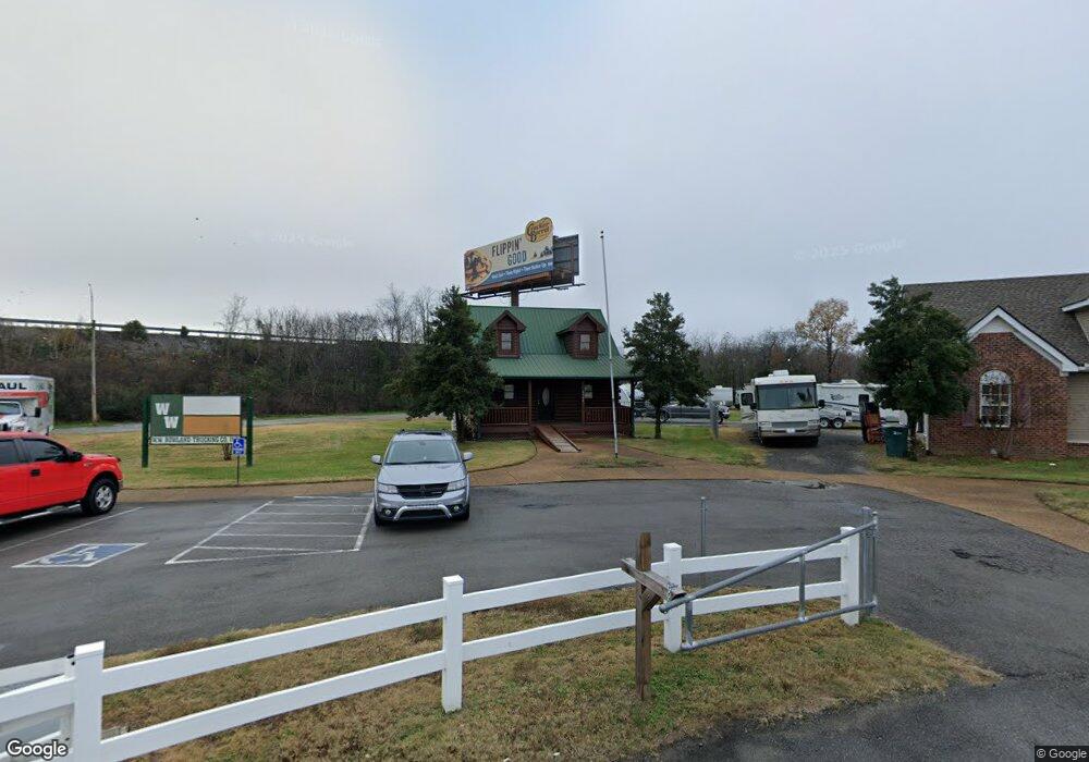 1160 Pine St, Lebanon, TN 37087 - photo 1