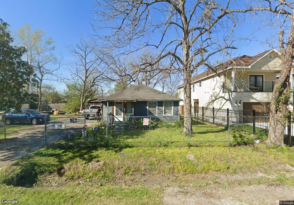 790 Lucky St, Houston, TX 77088 - photo 1