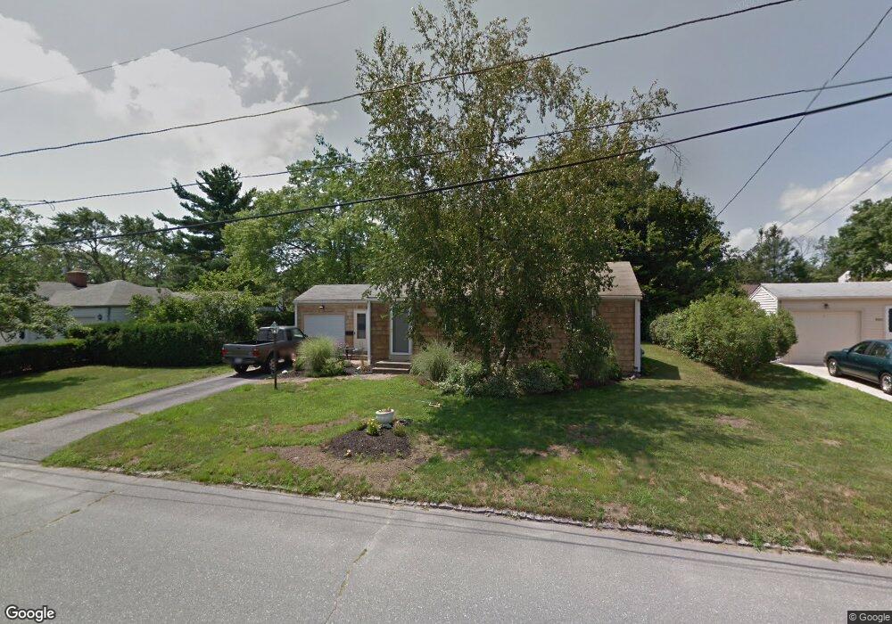 39 Laurelhurst Rd, Cranston, RI 02920 - photo 1