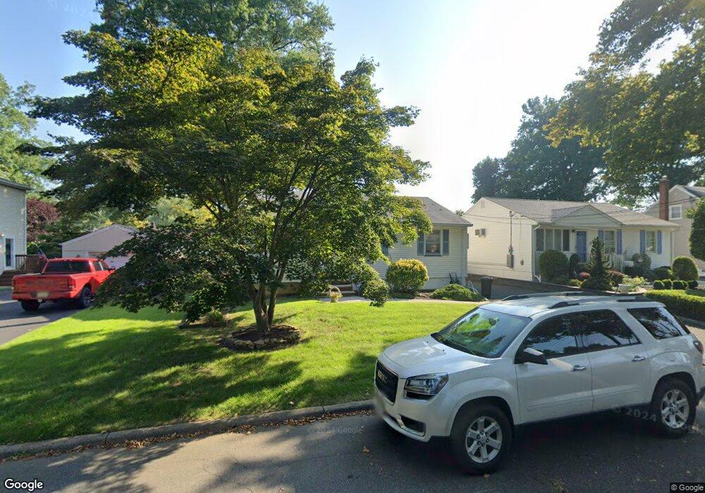 670 Hemlock St, Rahway, NJ 07065 - photo 1