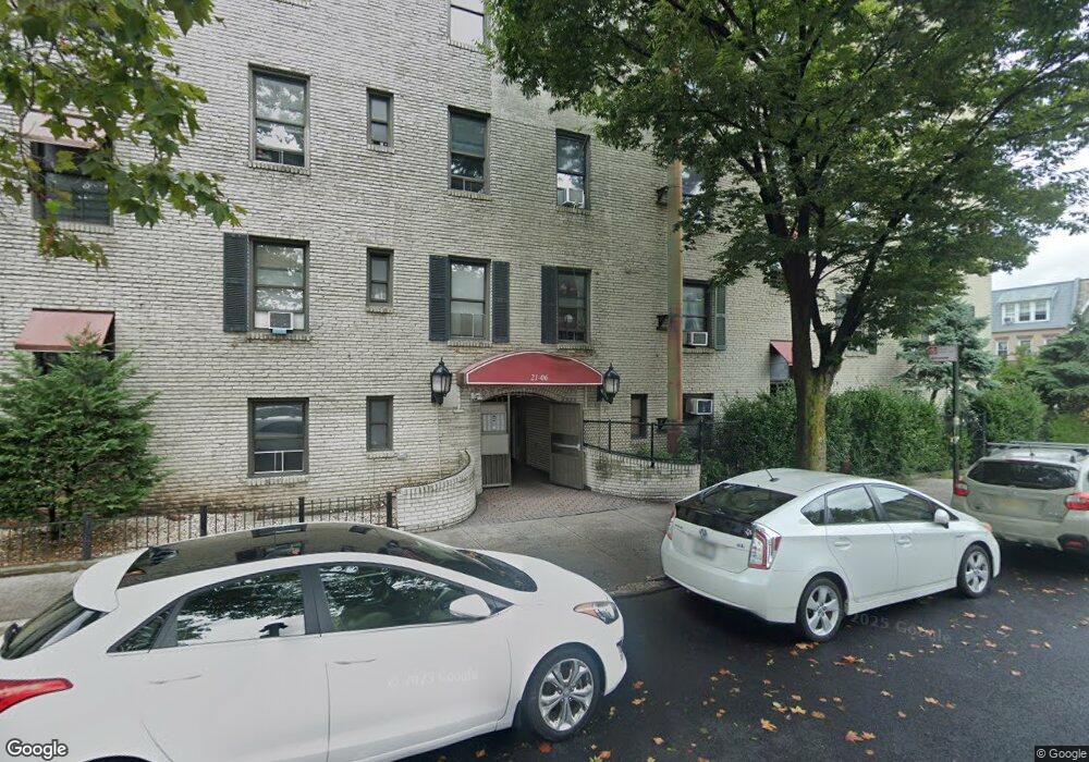 Acropolis Gardens unit 2C, Astoria, NY 11105 - photo 1