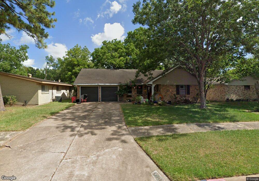 13911 Oak Leaf Ln, Houston, TX 77015 - photo 1