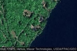 116 N Shore Dr, Farmington, ME 04938