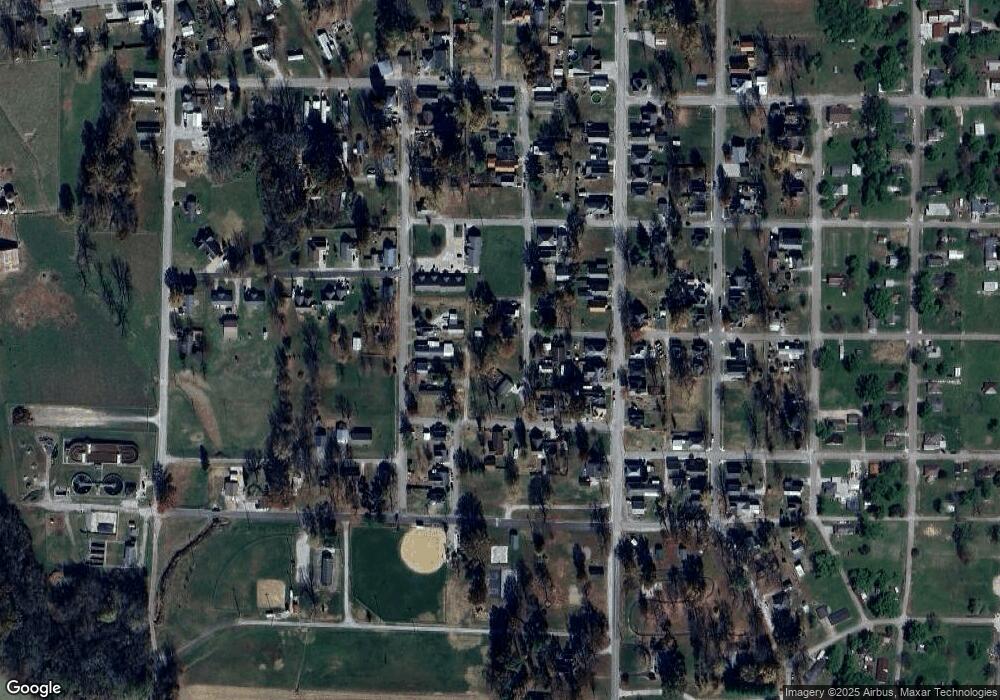 712 Maple St, Bicknell, IN 47512 - photo 1