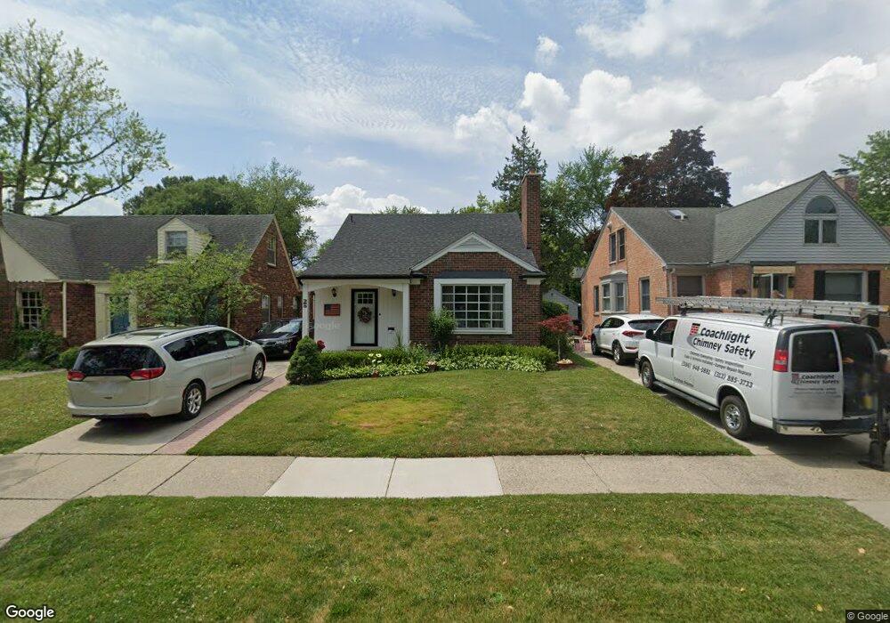 385 Mount Vernon Ave, Grosse Pointe Farms, MI 48236 - photo 1