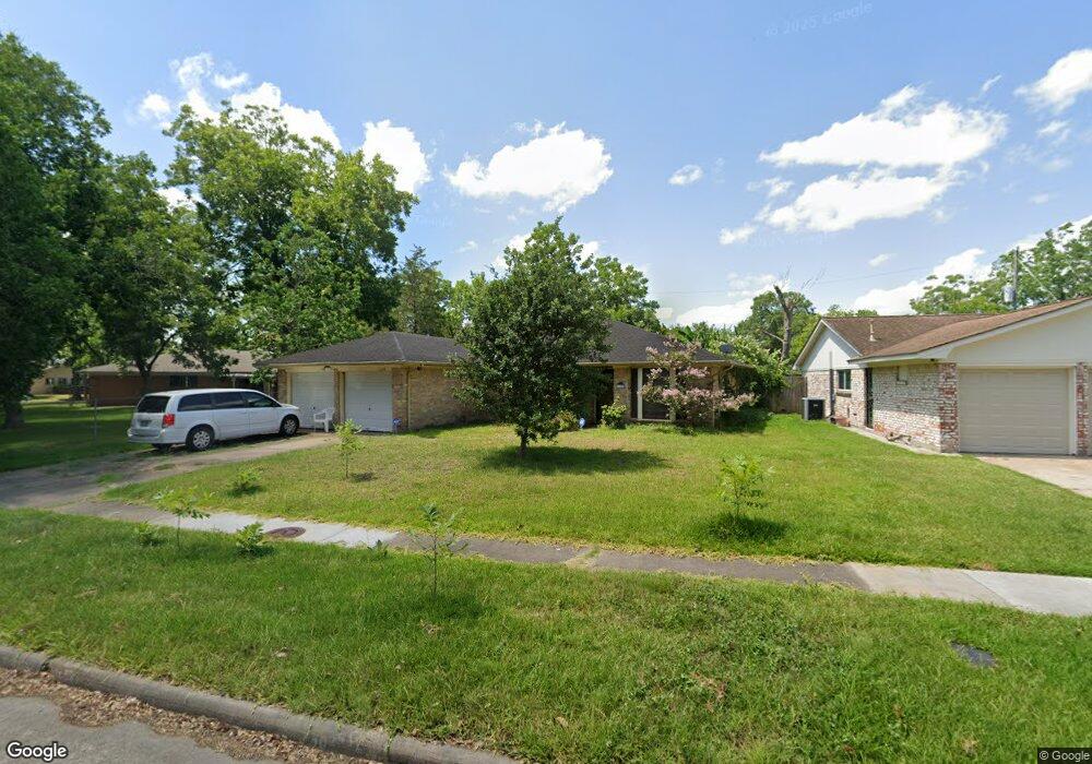 11218 Caribbean Ln, Houston, TX 77089 - photo 1