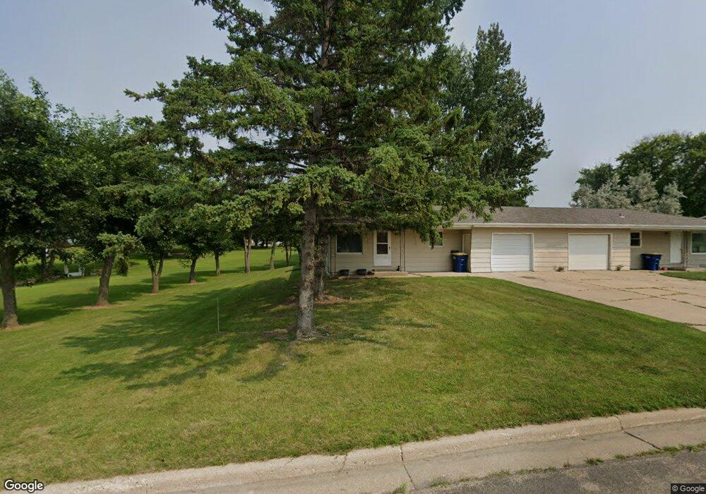 1405 7th Ave SW, Jamestown, ND 58401 - photo 1
