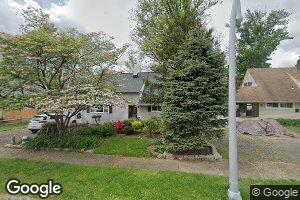 15 Alder Ln, Levittown, PA 19055