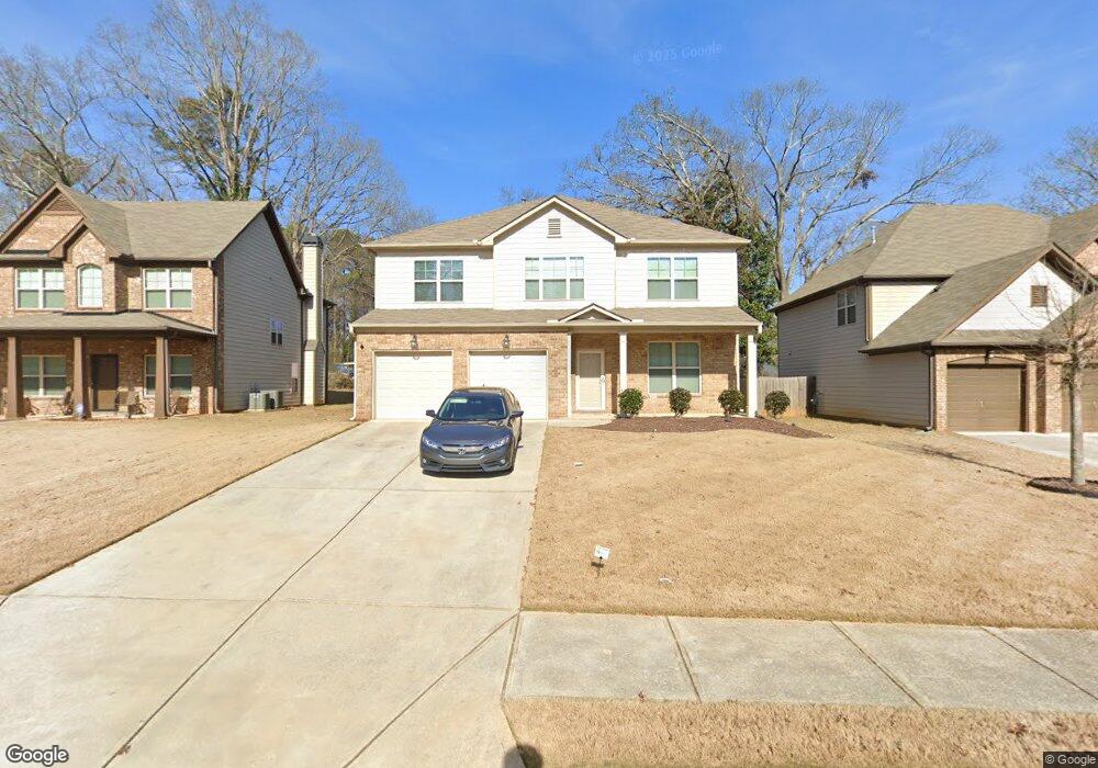 3906 Dunaire Dr, Stone Mountain, GA 30083 - photo 1