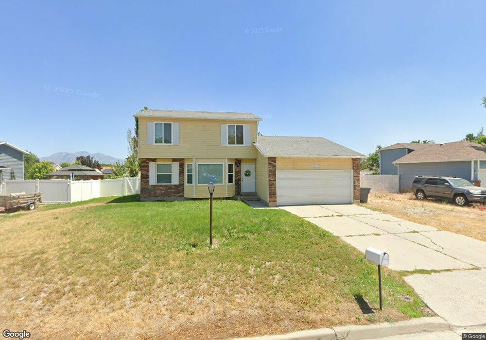 10059 Bagpiper Cir, South Jordan, UT 84095 - photo 1
