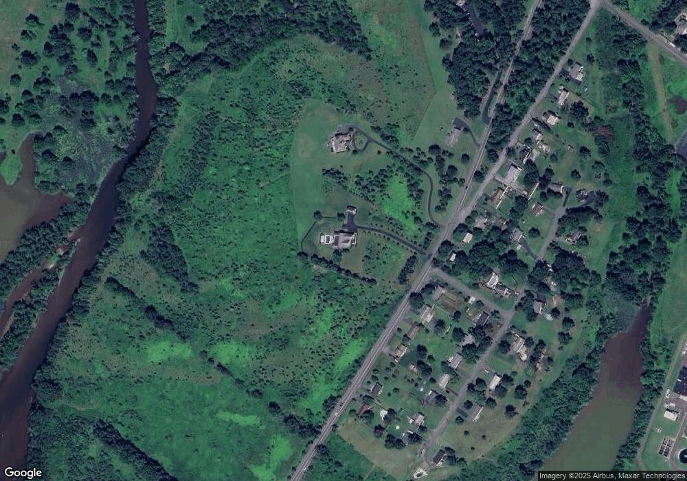 1563 Layfield Rd, Pennsburg, PA 18073 - photo 1