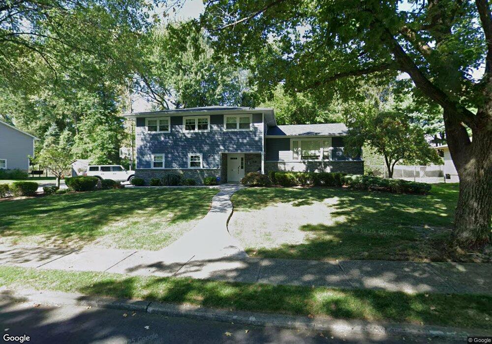 37 Brown Cir, Paramus, NJ 07652 - photo 1