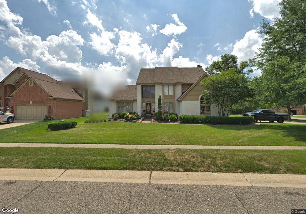 7269 Silverbeech Ln, West Bloomfield, MI 48323 - photo 1