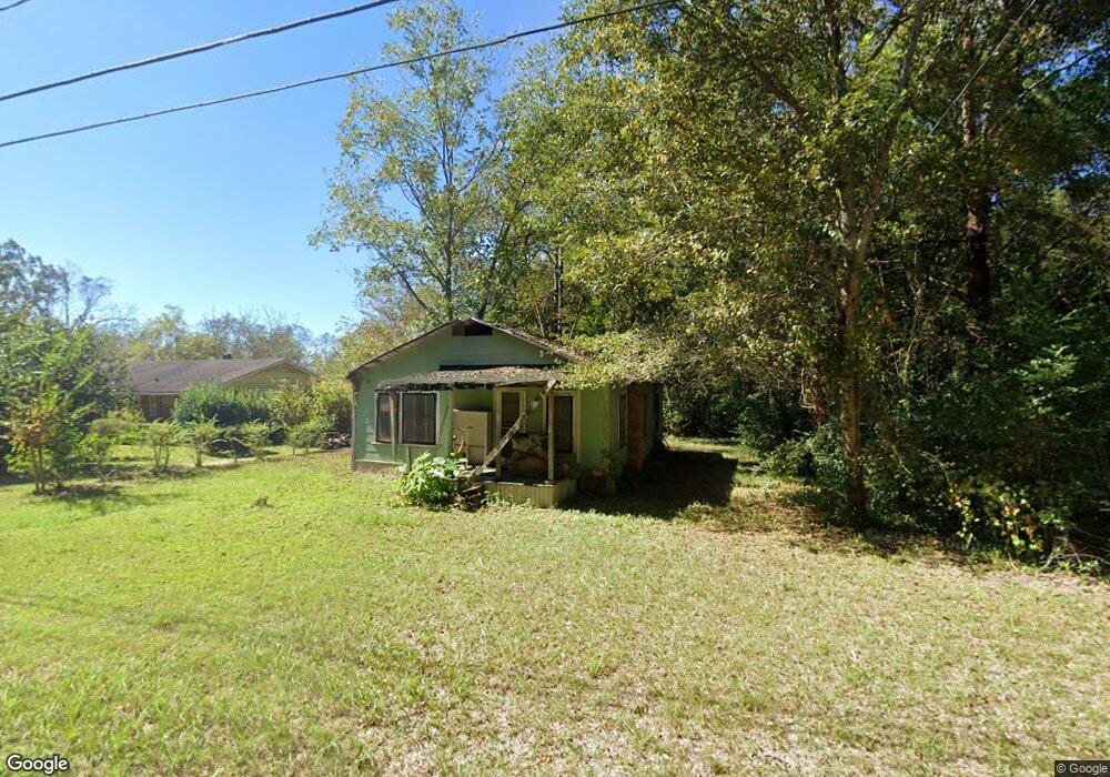 913 Grady St, Blackshear, GA 31516 - photo 1