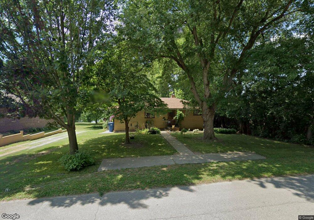 1111 2nd St, Covington, IN 47932 - photo 1