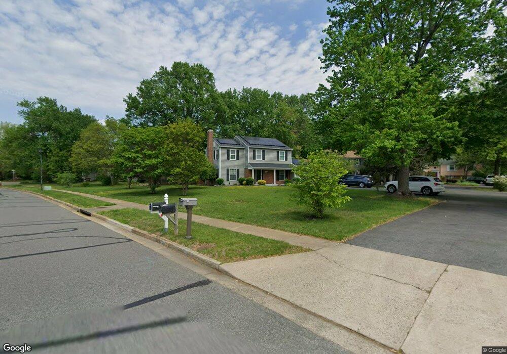 6705 Stoneybrooke Ln, Alexandria, VA 22306 - photo 1