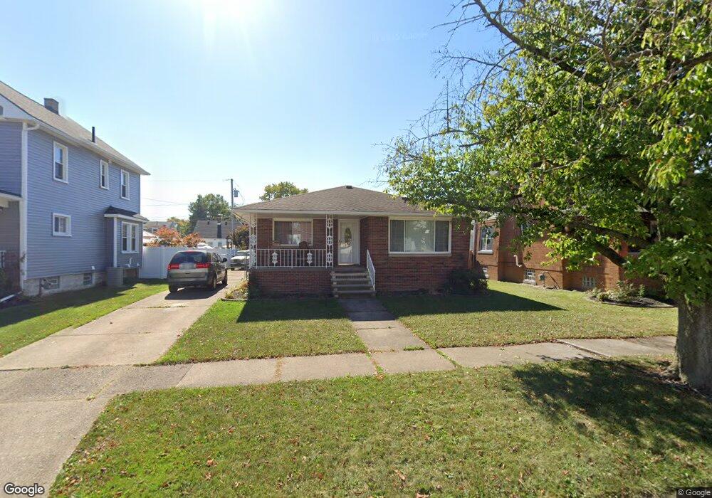 2336 E 32nd St, Lorain, OH 44055 - photo 1
