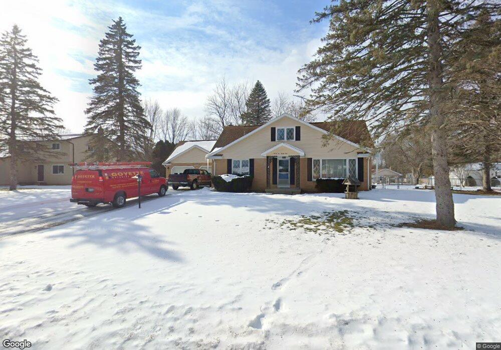 2231 Hermitage Dr, Davison, MI 48423 - photo 1