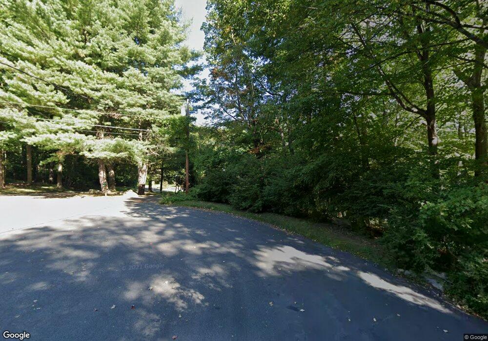 226 Sleepy Hollow Rd, New Canaan, CT 06840 - photo 1