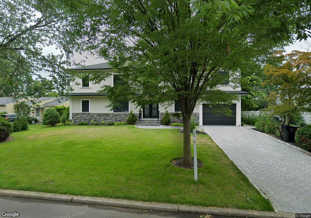 188 Geranium Ct, Paramus, NJ 07652 - photo 1