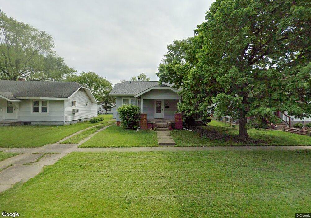 1204 S 15th St, Mattoon, IL 61938 - photo 1