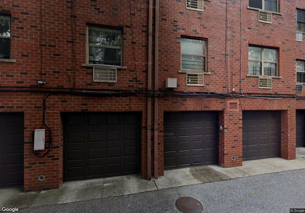 7126 Sutton Place unit 3, Fresh Meadows, NY 11365 - photo 1