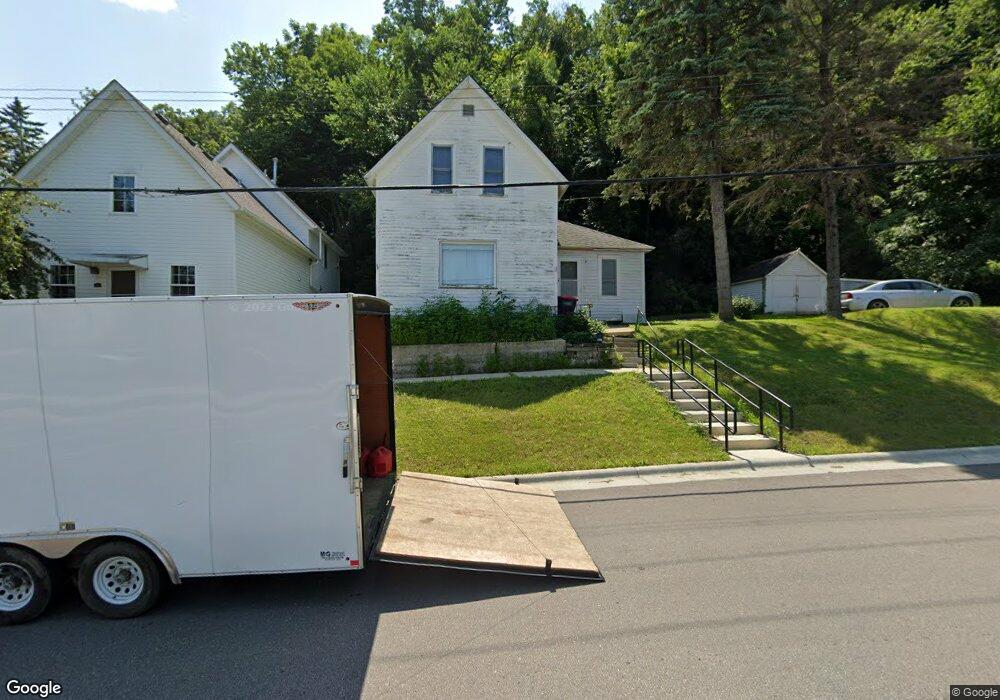 627 W 6th St, Red Wing, MN 55066 - photo 1