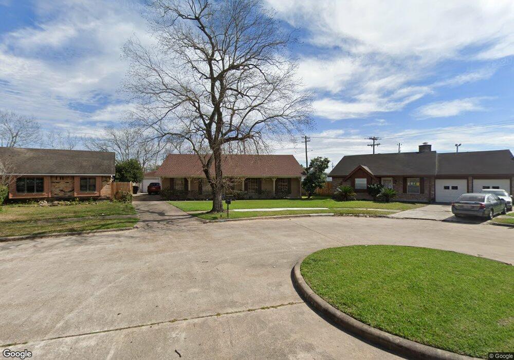 5806 Par Four Dr, Houston, TX 77088 - photo 1