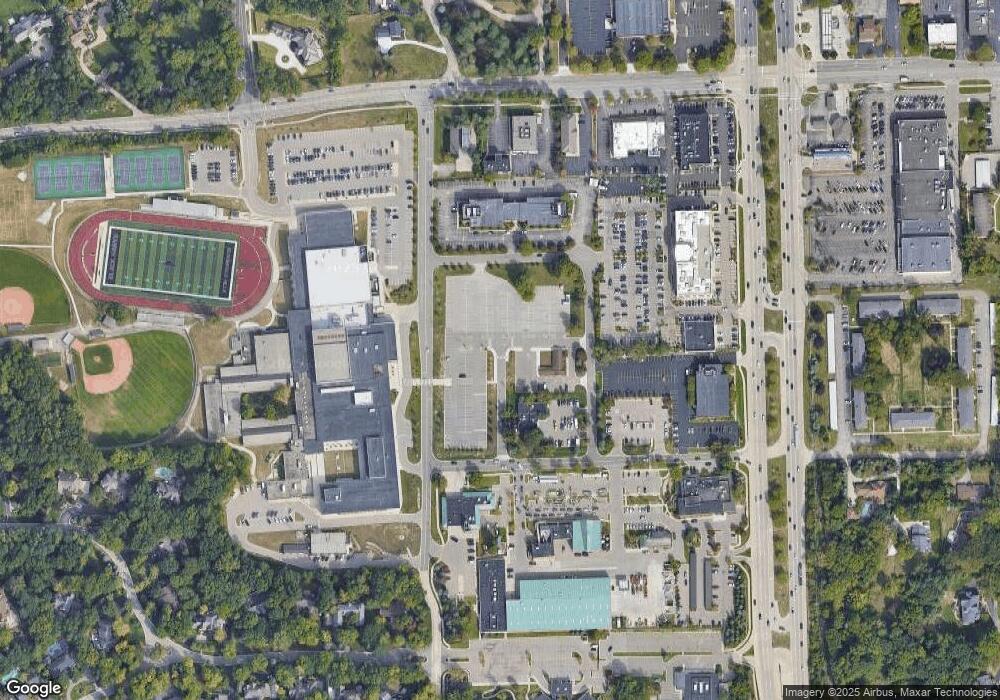 4175 Andover Rd, Bloomfield Hills, MI 48302 - photo 1