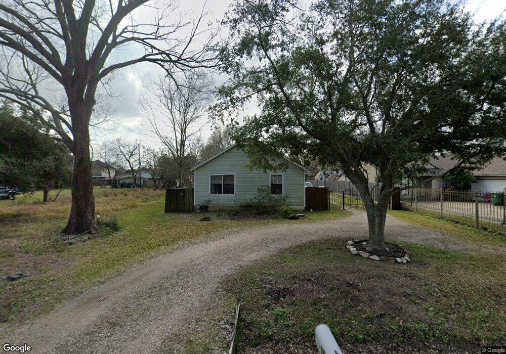 8306 Holiday Ln, Houston, TX 77075 - photo 1
